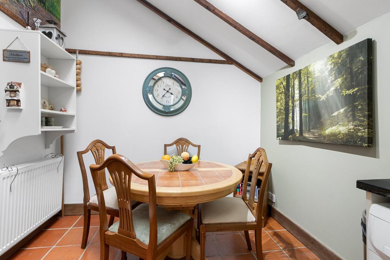 Pip'S Cottage By Staytor Accommodation Exeter Extérieur photo